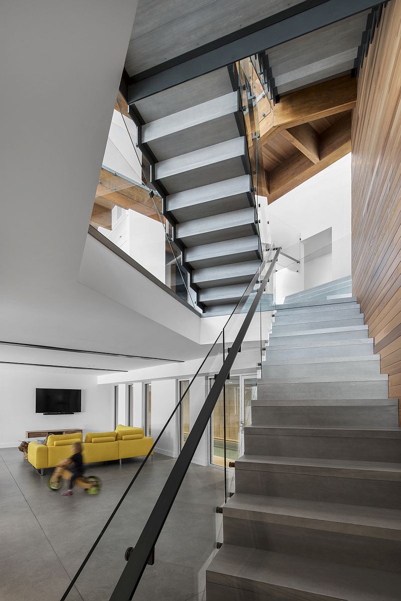 schodiste-foto-Adrien Williams