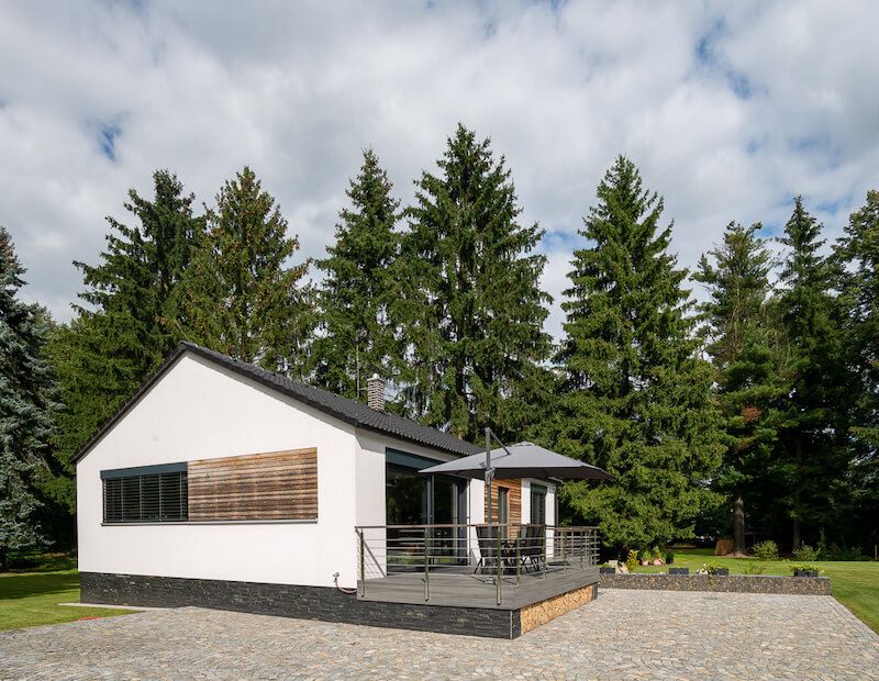 drevoastavby-treti-generace-v-jedne-zahrade-2