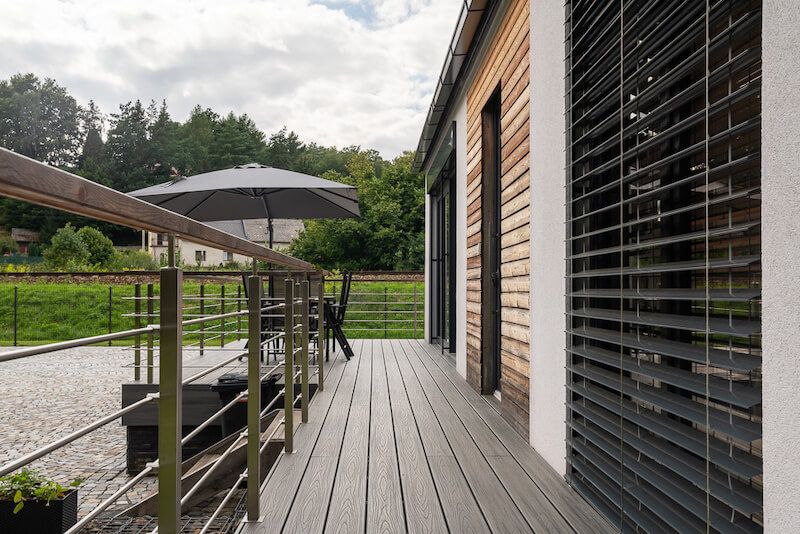 drevoastavby-treti-generace-v-jedne-zahrade-5