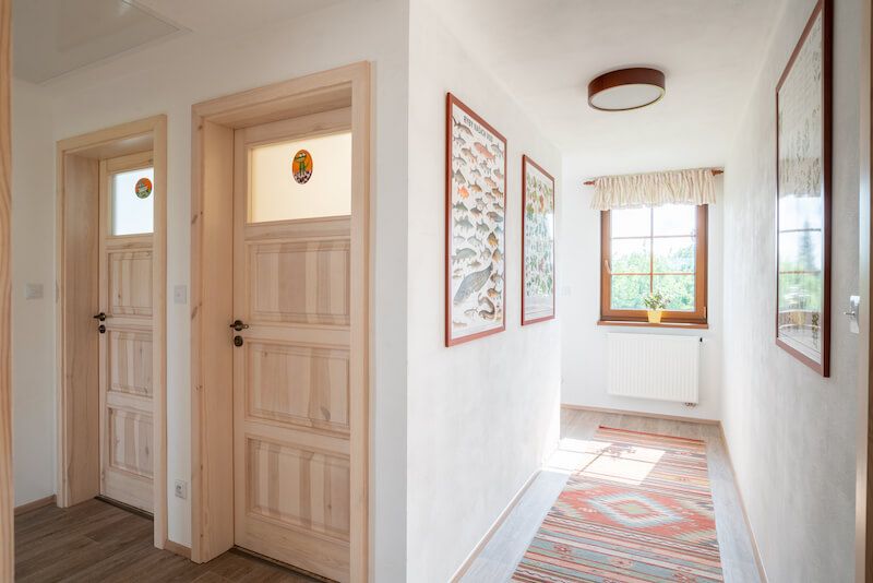 DrevoaStavby-Domov-voni-po-bylinkach-drevostavba-EKOPANELY-interier-4