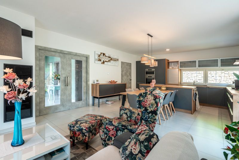 DrevoaStavby.cz Dřevostavba propojená s kamenným domem DrevoaStavby.cz Přízemní dřevostavba pro dva