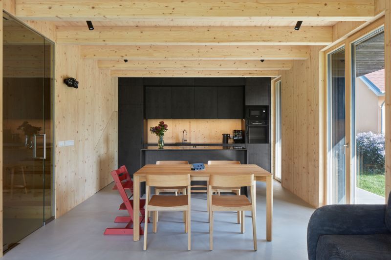 Prostorná CLT chata a dům zároveň 4 Prostorná CLT chata a dům zároveň