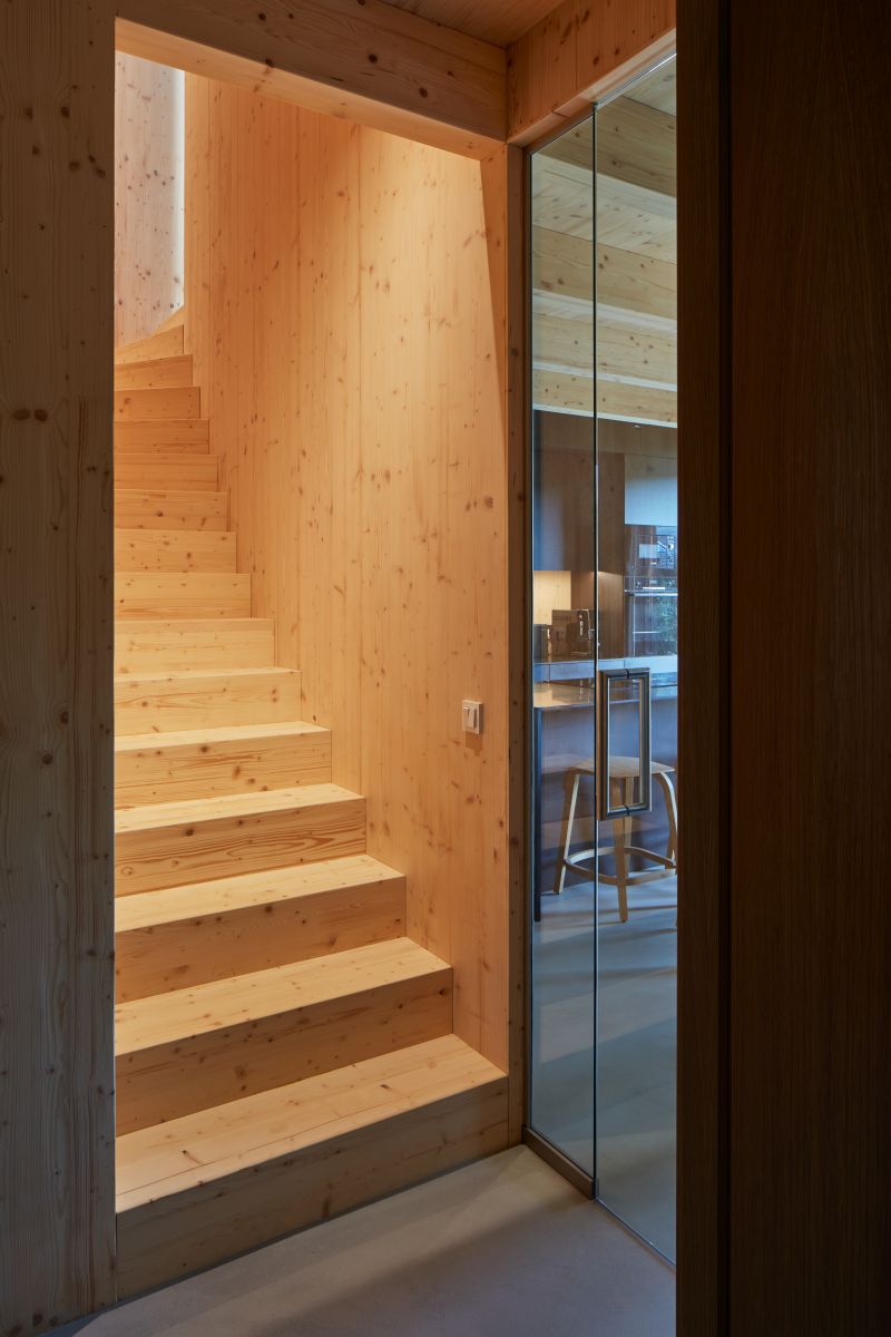 Prostorná CLT chata a dům zároveň 6 Prostorná CLT chata a dům zároveň