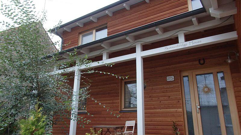 vchod-pasivni-dum-svepomoci