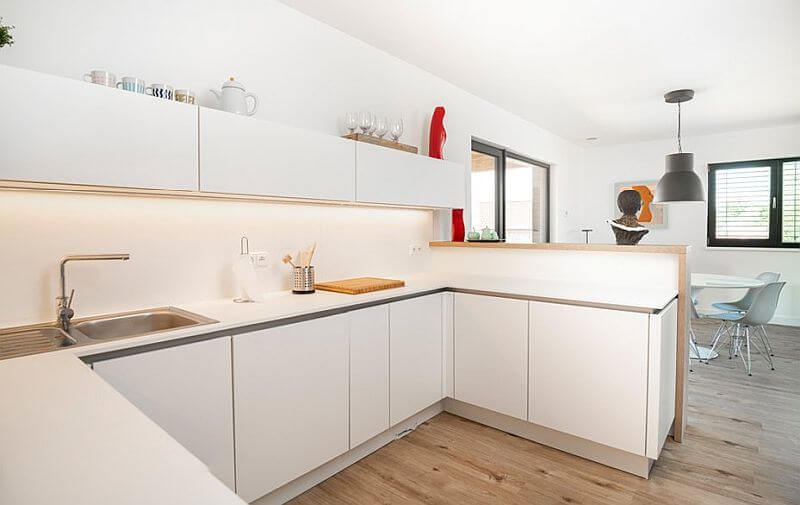 den-otevrenych-drevostaveb-vzorovy-dum-Morava-kuchyne