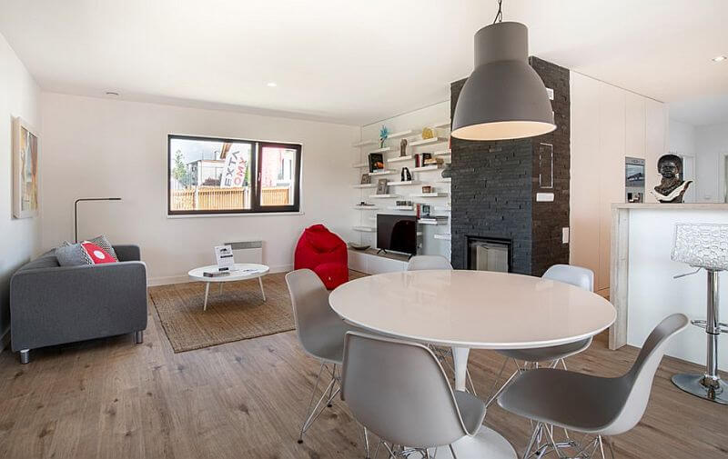 den-otevrenych-drevostaveb-vzorovy-dum-Morava-obyvaci-pokoj