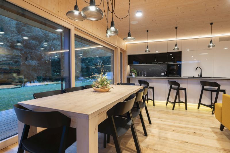 DrevoaStavby.cz Vzorová dřevostavba 3AE v Čakově DrevoaStavby.cz Vzorová dřevostavba 3AE v Čakově jídelní stůl