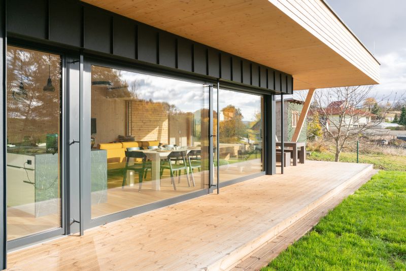 DrevoaStavby.cz Vzorová dřevostavba 3AE v Čakově DrevoaStavby.cz Vzorová dřevostavba 3AE v Čakově terasa