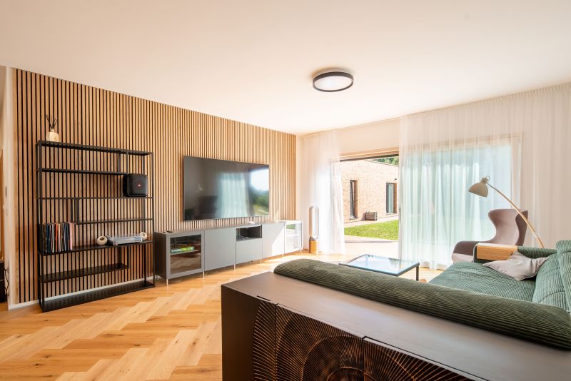 DrevoaStavby.cz Dřevostavba obložená cihlami DrevoaStavby.cz Dřevostavba obložená cihlami obývací stěna