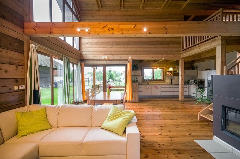 moderni-cedrova-roubenka-obytny-prostor kopie