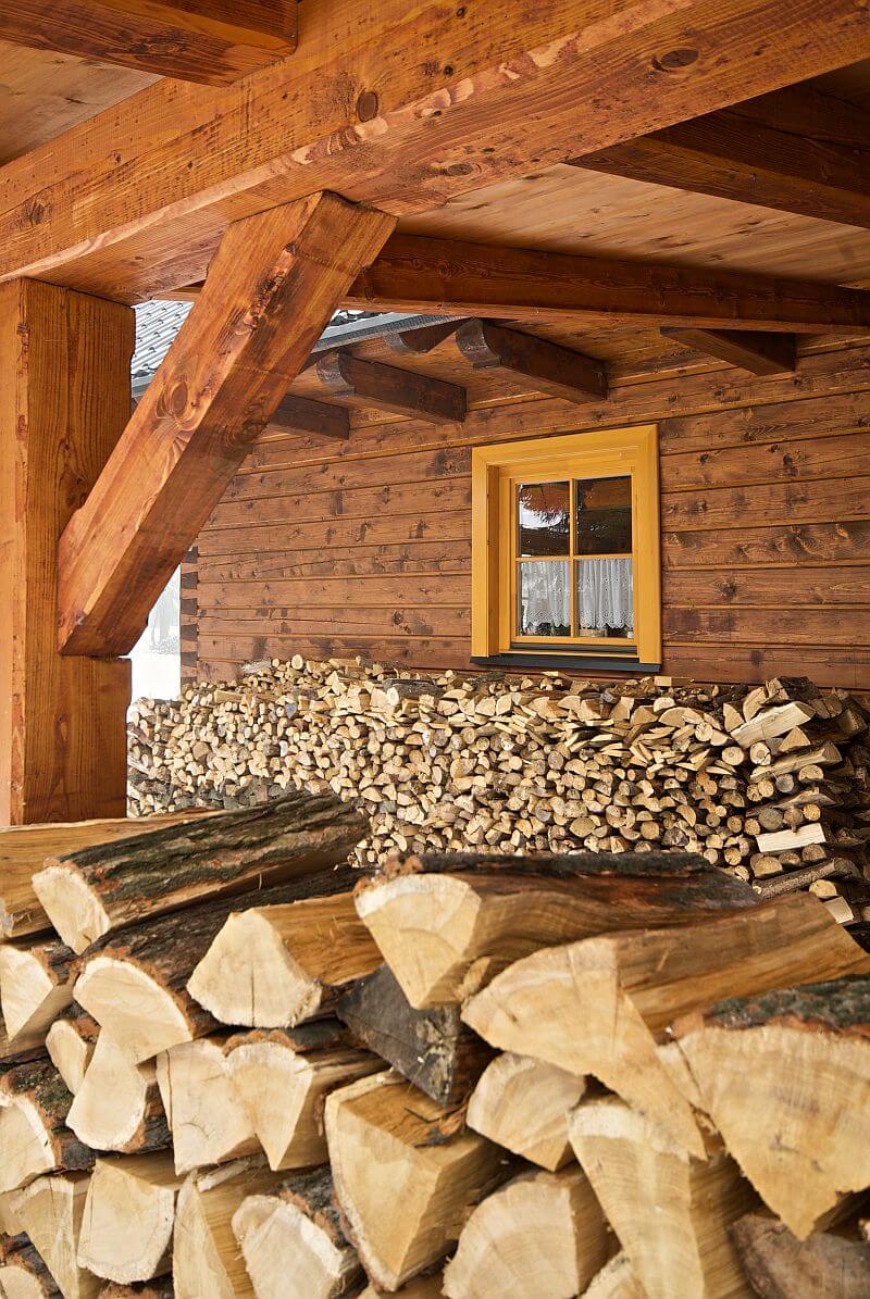 roubenka-Destne-v-Orlickych-horach-drevo