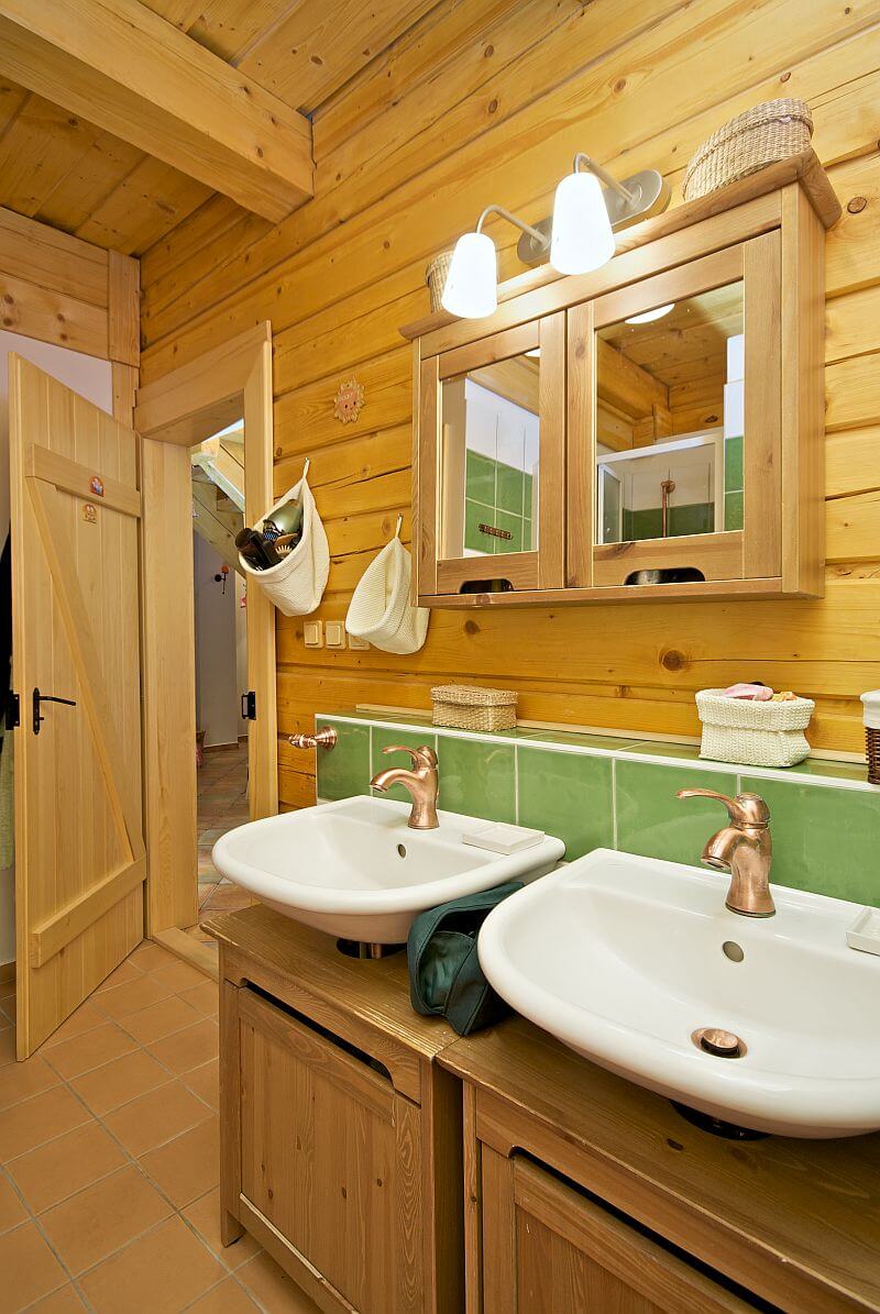 roubenka-Destne-v-Orlickych-horach-koupelna