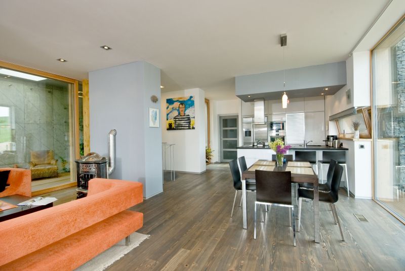 DrevoaStavby.cz | Dřevostavba zapuštěná do svahu DrevoaStavby.cz | Dřevostavba zapuštěná do svahu