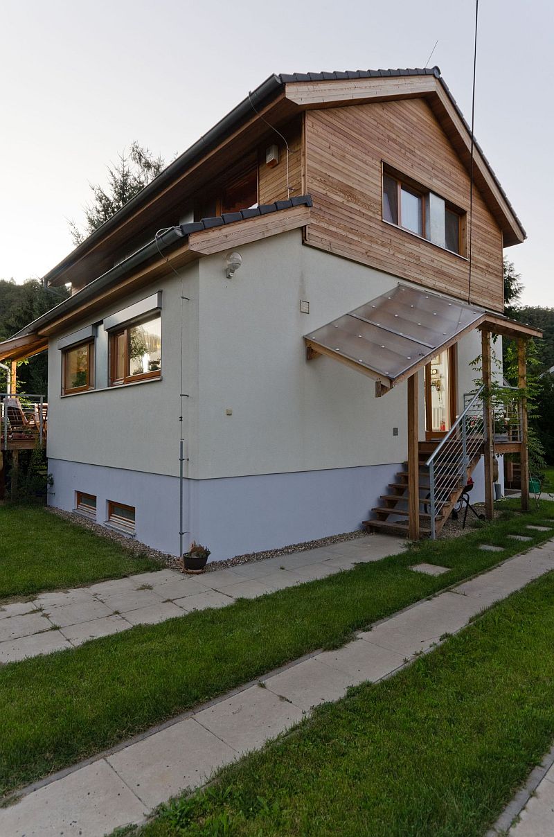 drevostavba-v-zahrade-vchod