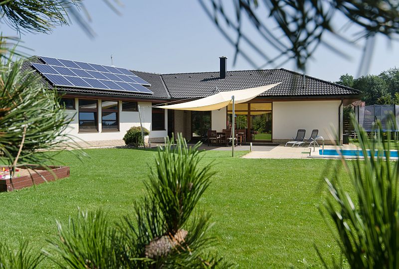 drevostavba-WOOD-SYSTEM-dum-se-zahradou