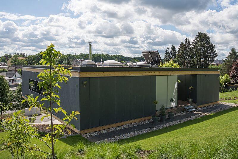 navsteva-domu-ve-svahu-zamberk-zadni-cast-domu