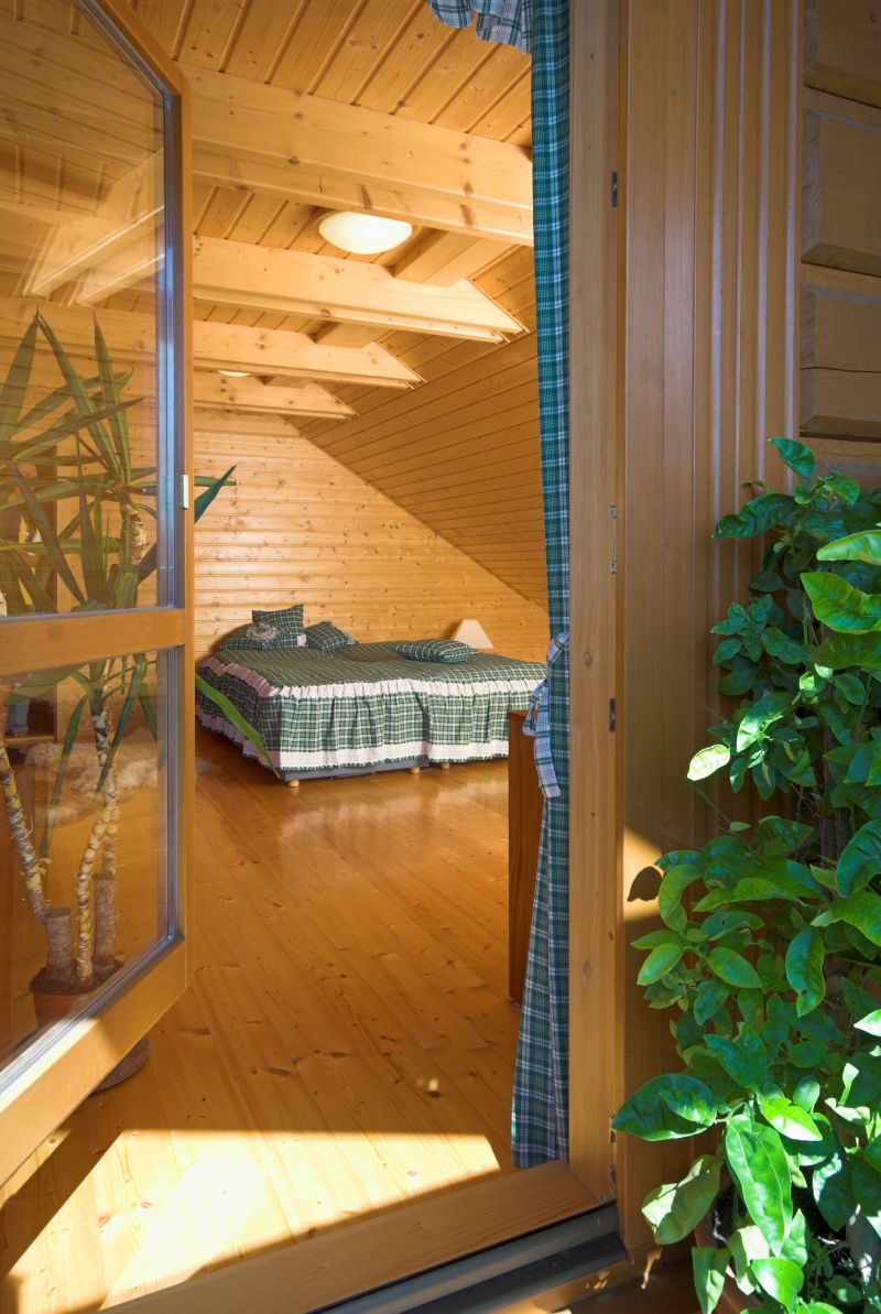 DrevoaStavby.cz | Roubenka na stráni pod lesem DrevoaStavby.cz | Roubenka na stráni pod lesem