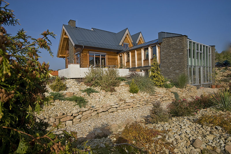 Bartos-roubeny-dum-dum-s-pristavbou