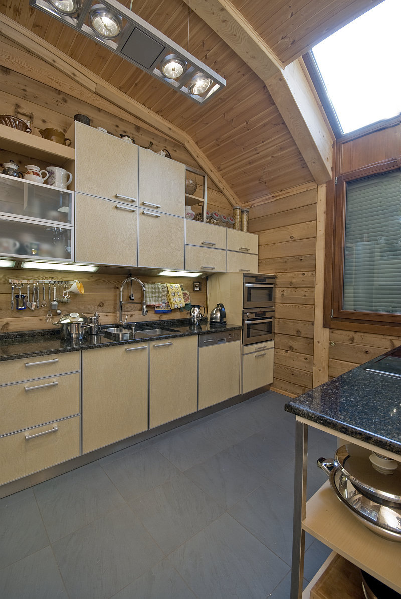 Bartos-roubeny-dum-kuchynska-linka