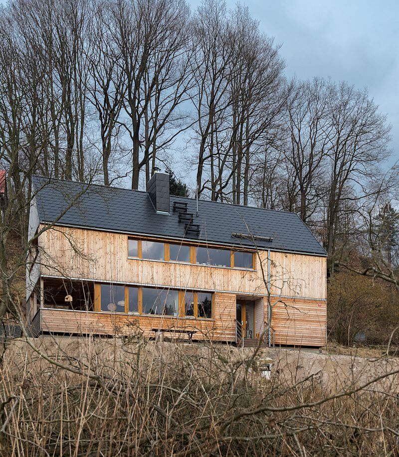 navsteva-Prodesi-.drevostvaba-ve-svahu-dum-1