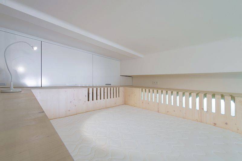 mini-bydleni-NOVATOP-svetla-postel