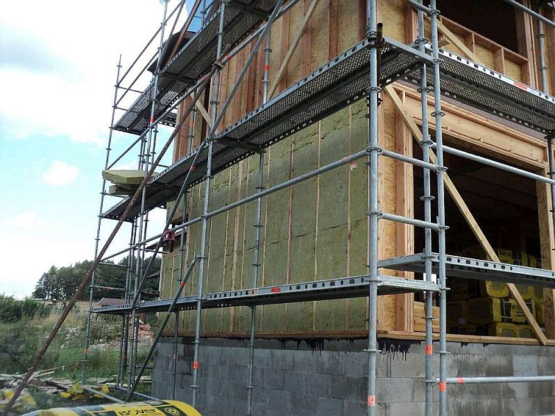 moderni-patrova-drevostavba-na-klic-system-two-by-four-penatus-interier-exterier