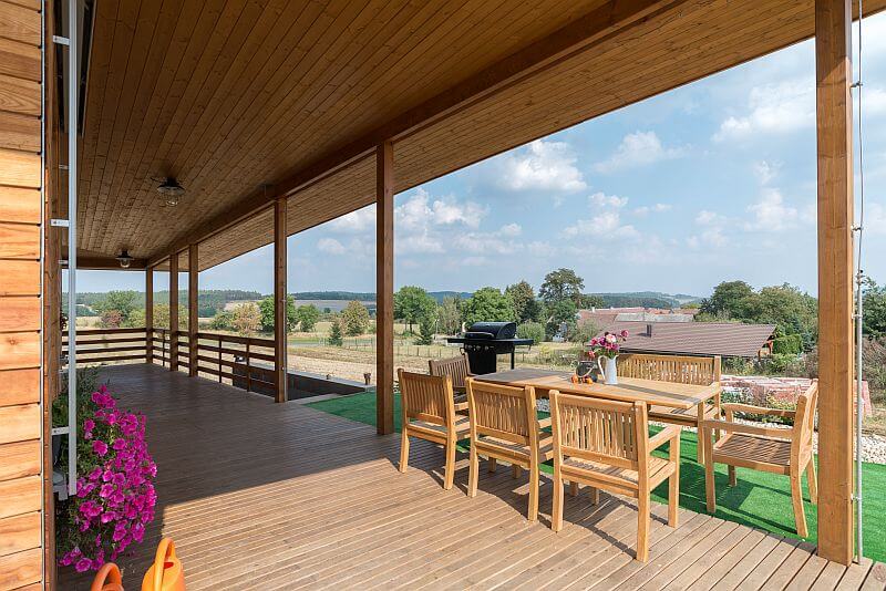 pasivni-drevostavba-terasa