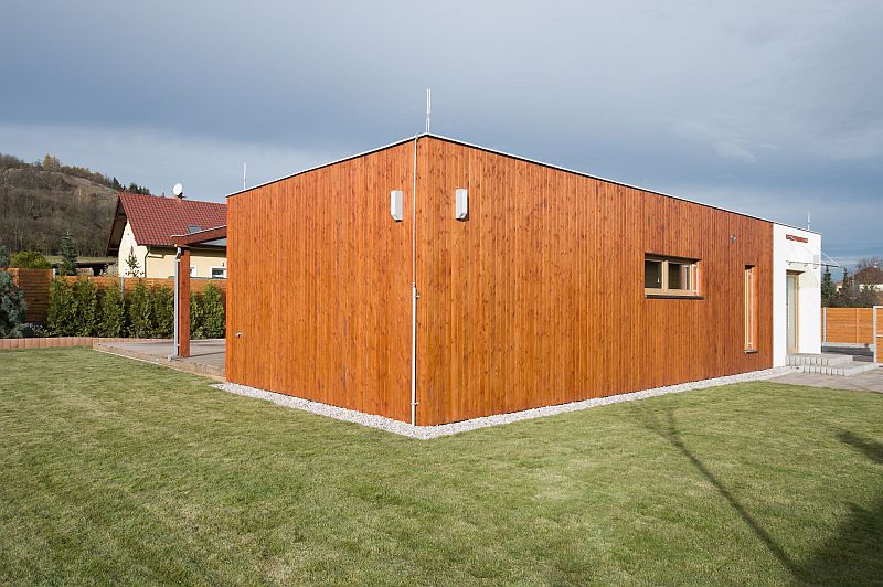 jednopodlazni-drevostavba-roh-domu