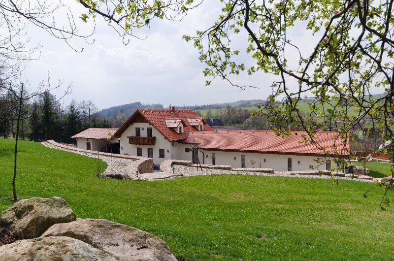 drevostavba-podle-rakouskeho-vzoru-zadni-cast-domu