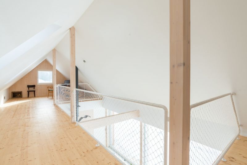 jednoducha-CLT-drevostavba-patro