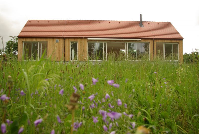 jednoducha-CLT-drevostavba-pozemek