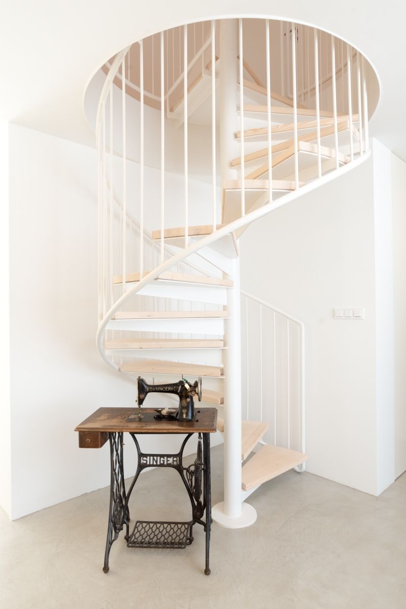 jednoducha-CLT-drevostavba-schodiste