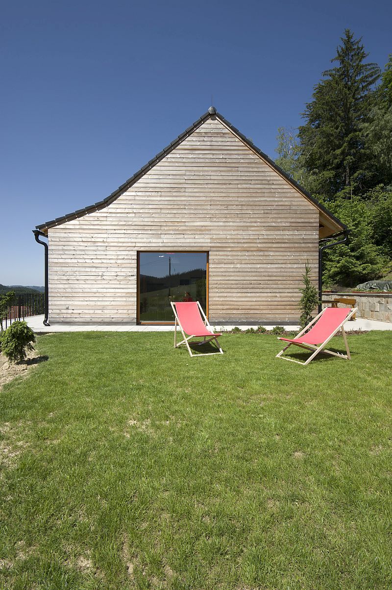 beskydska-chalupa-stit-domu