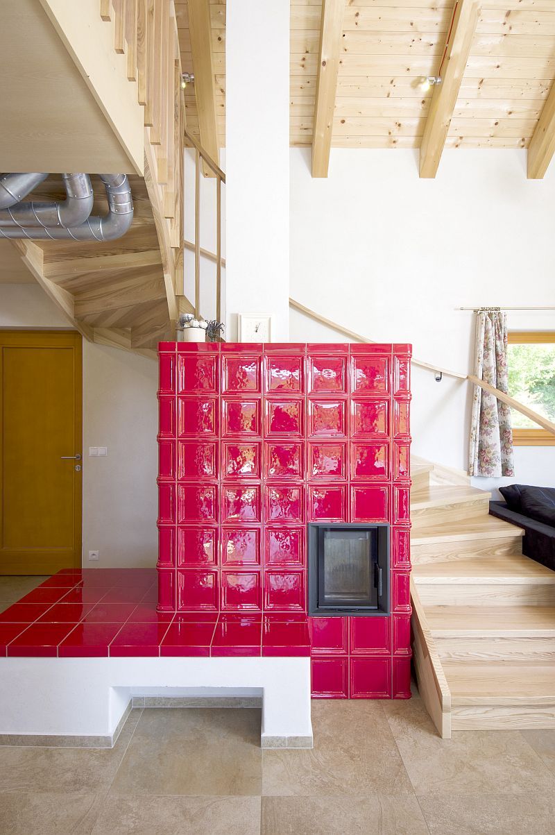 beskydska-moderni-chalupa-interier-kamna