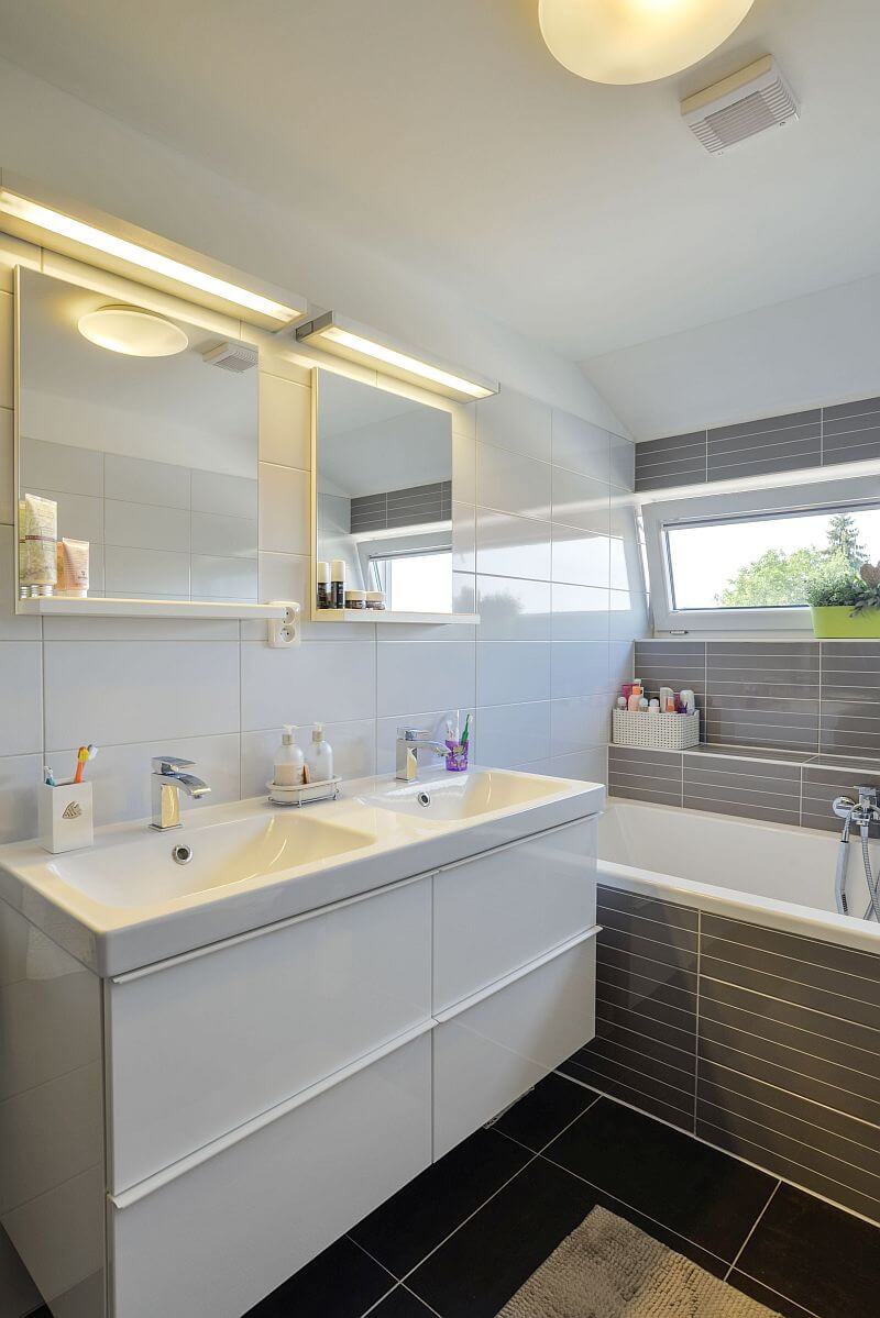 navsteva-Prodesi-Domesi-rodinny-dum-kuchynska-linka