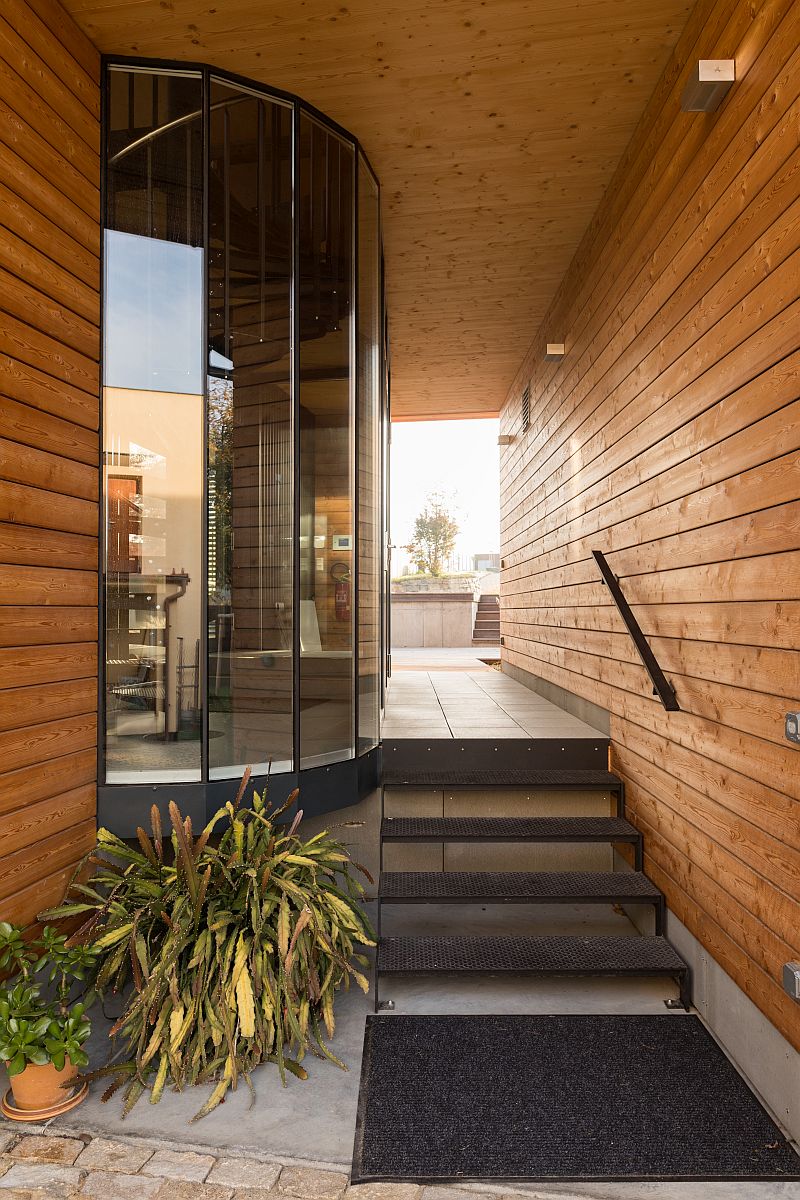 rekonstrukce-stodoly-vchodove-dvere