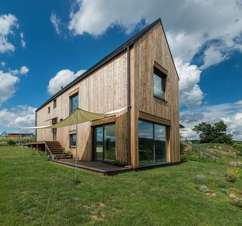 drevostavba-a-galerie-PENATUS-dum-se-stitem