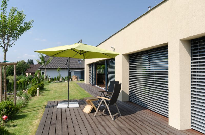 drevostavba-s-vuni-orientu-terasa