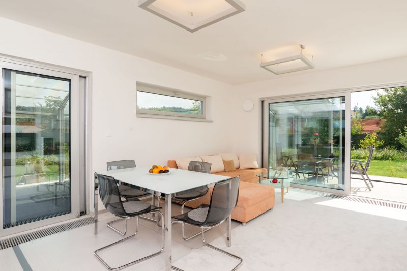 prizemni-drevostavba-ATRIUM-vstup-na-terasu