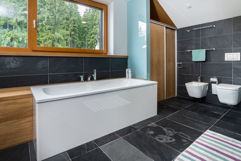 Sumavska-drevostavba-koupelna