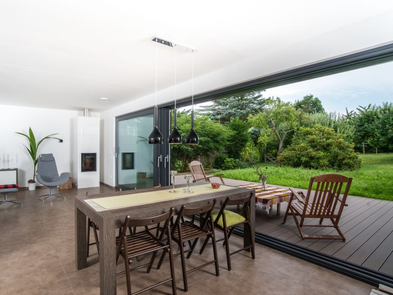 drevostavba-Alfahaus-jidelni-stul