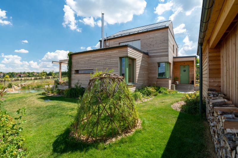 individualni-navrh-drevostavby-vchod