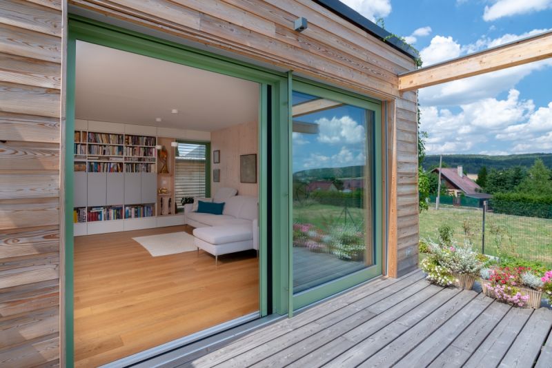 individualni-navrh-drevostavby-vstup-terasa-interier