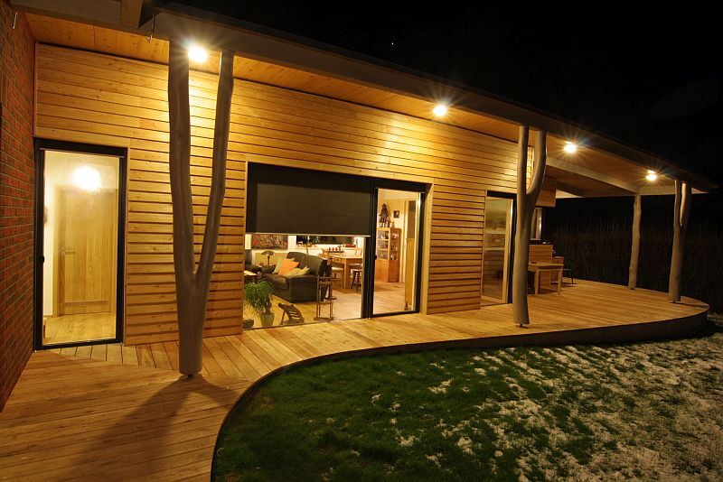 Drevostavby-Biskup-drevostavba-Mnisek-Pod-Brdy-osvetleni-domu