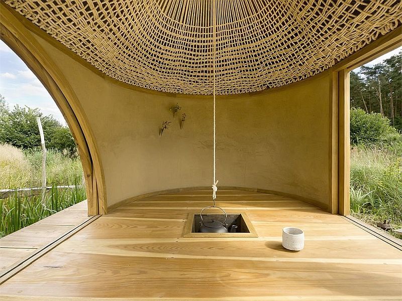 cerny-cajovy-dum-interier-cajovny