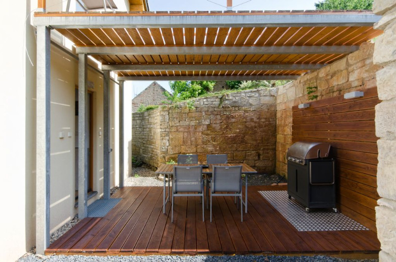 moderni-drevostavba-terasa