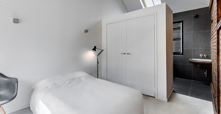 DrevoaStavby.cz | Proměna koňsk&eacute; st&aacute;je na rodinn&yacute; dům