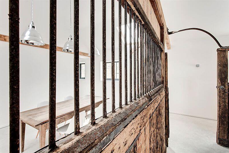 DrevoaStavby.cz | Proměna koňsk&eacute; st&aacute;je na rodinn&yacute; dům