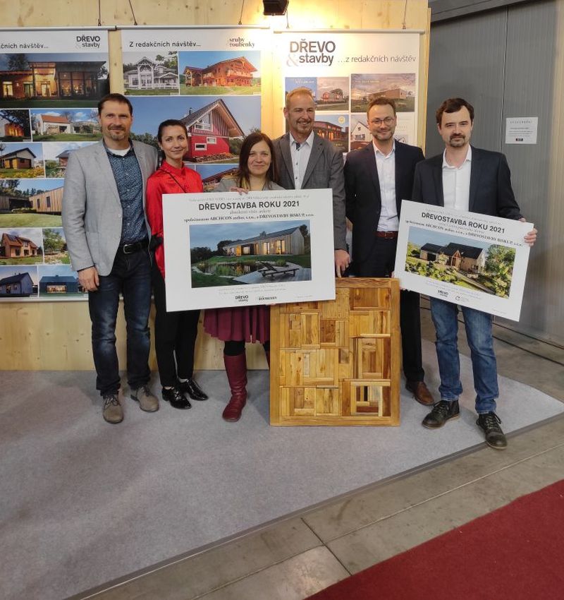 DrevoaStavby.cz | Slavnostní předání cen vítězům ankety Dřevostavba roku 2021 hlavní cena DrevoaStavby.cz | Slavnostní předání cen vítězům ankety Dřevostavba roku 2021 hlavní cena