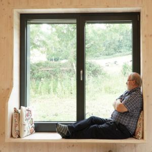 Mick Woolley DrevoaStavby.cz Nejtěsnější dům Velké Británie z CLT panelů NOVATOP majitel